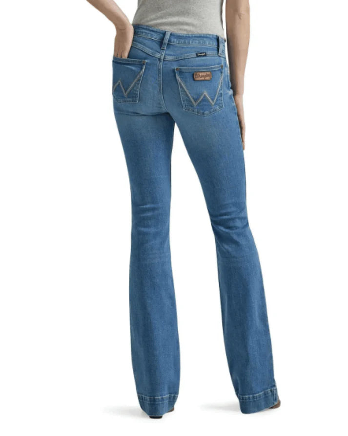 Wrangler Women's Retro Eva Medium Wash Mid Rise Mae Stretch Trouser Jean