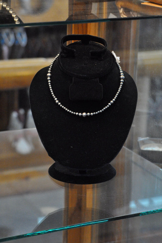 Graduated Sterling Silver pearls choker necklace